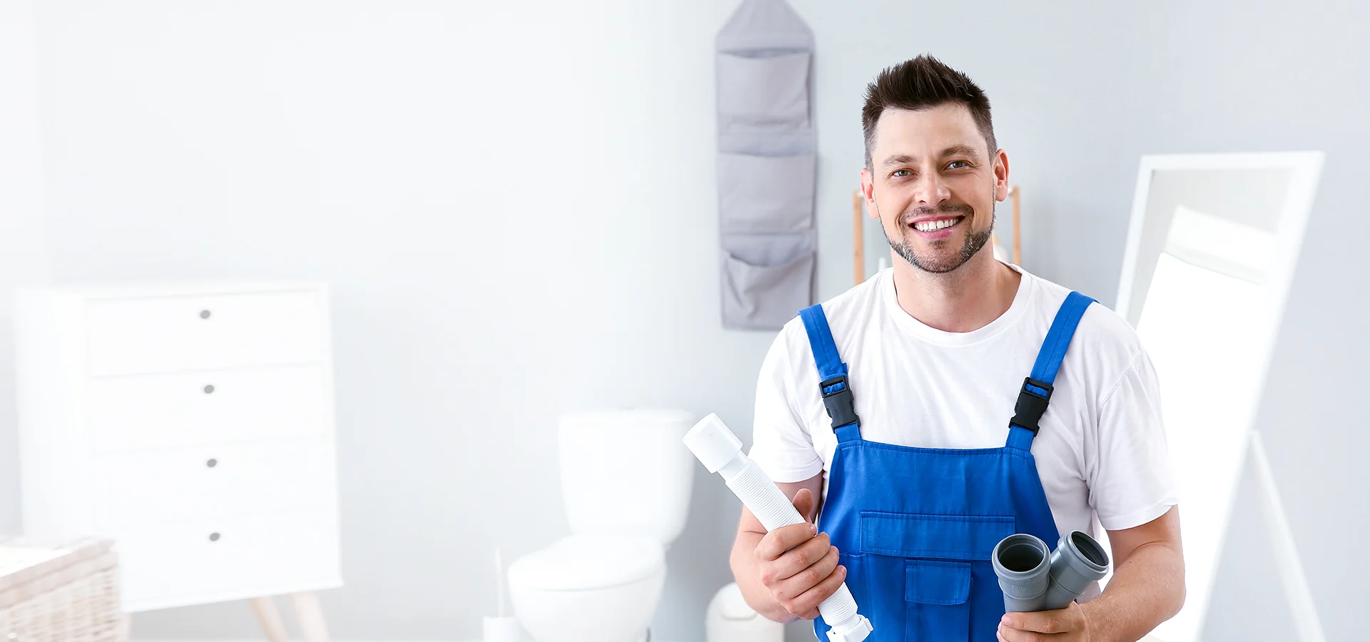 image of a plumber at work